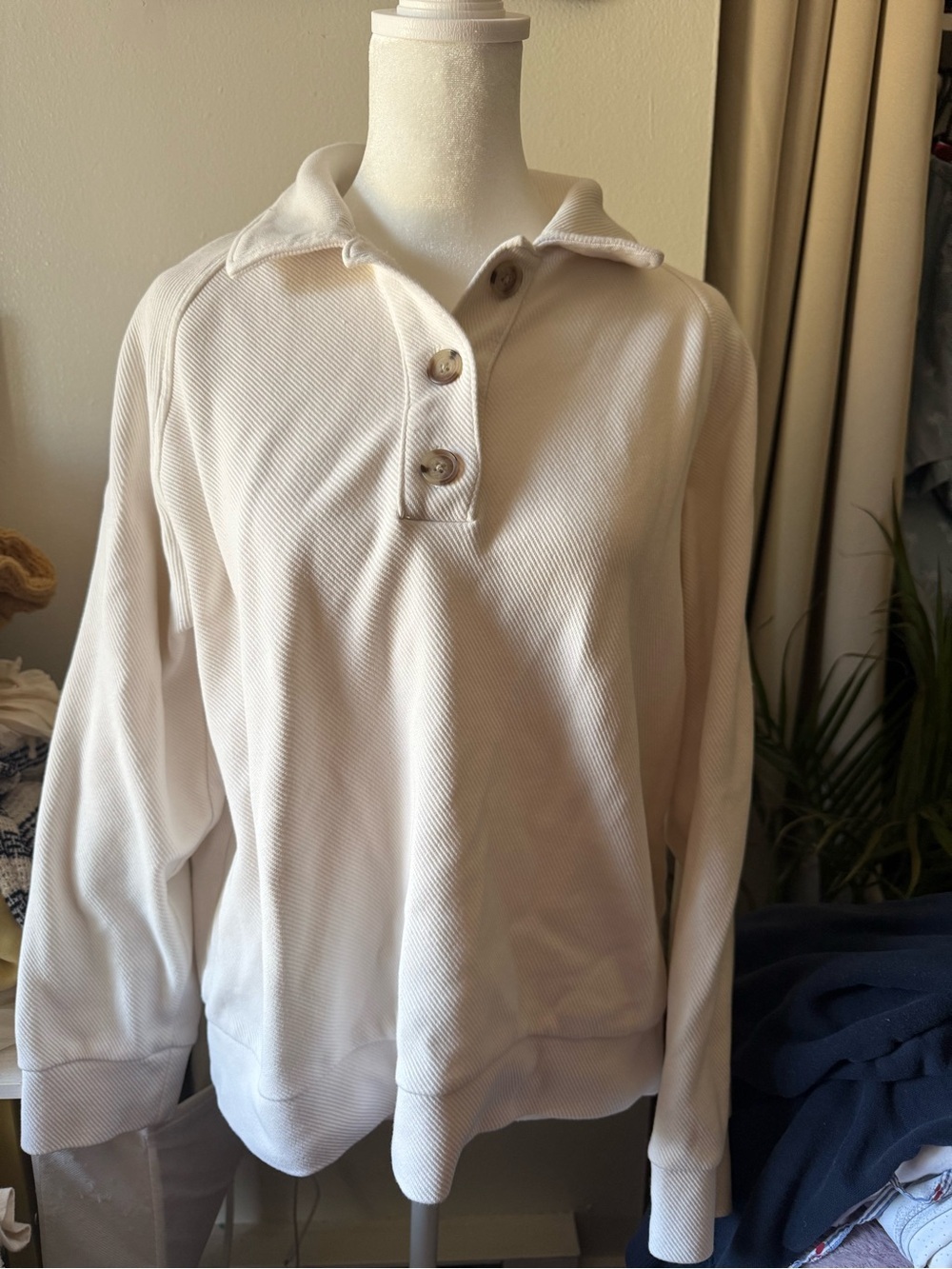 Banana Republic Classic Cream Button-Placket